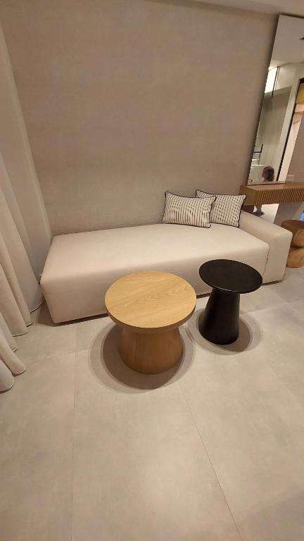 Thetis sofa
